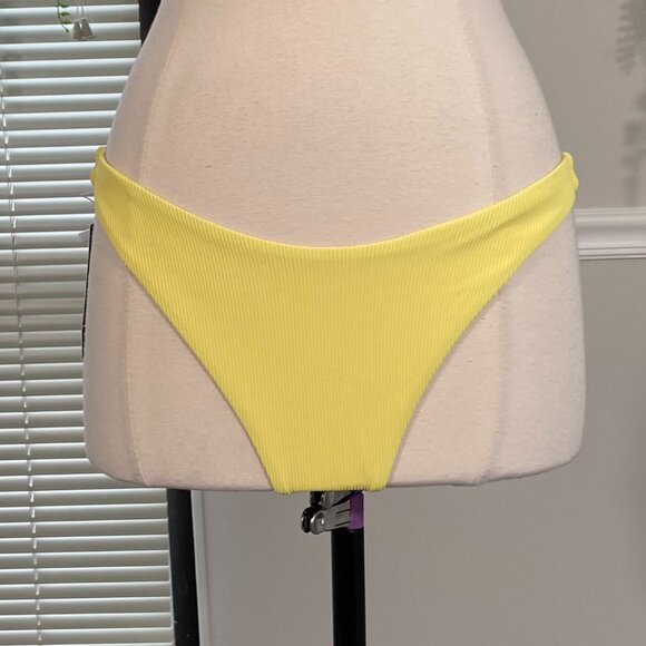 L*Space | Cabana Bitsy Bikini Bottom - Picture 1 of 7